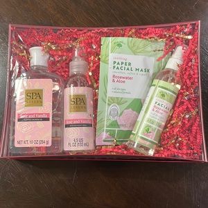 Rose Water and Aloe Gift Set